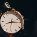 ساعة كلاسيك